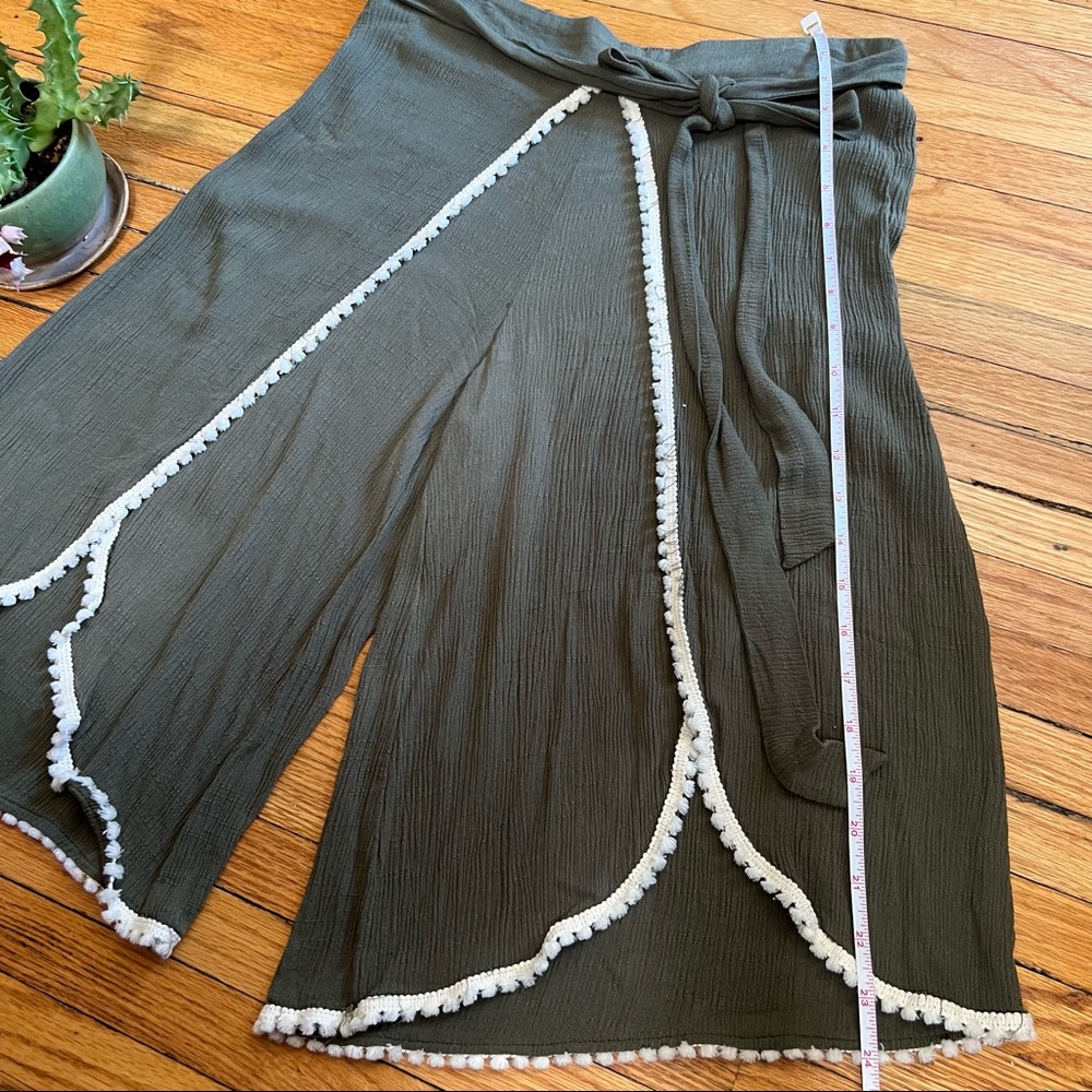 Hayden LA Sage Green Wide Leg Culottes, Cropped Pant, Boho - Picture 12 of 15